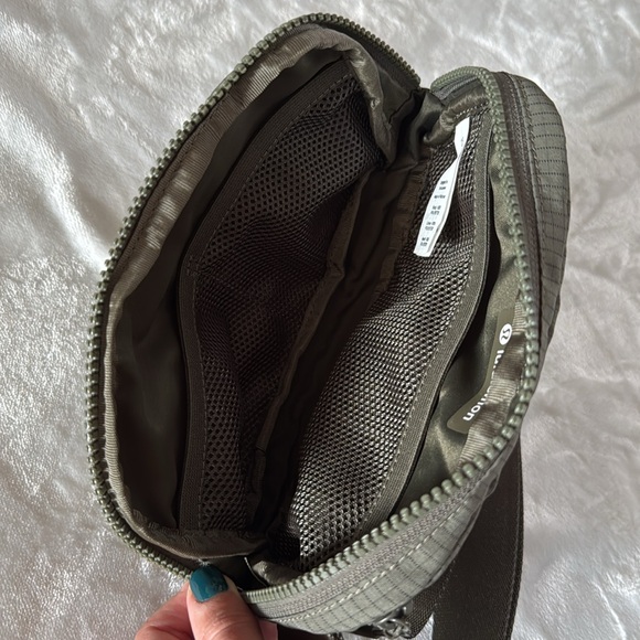 Lululemon Belt Bag - Picture 4 of 5
